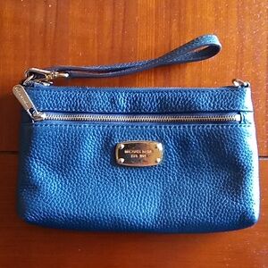 Michael Kors wristlet